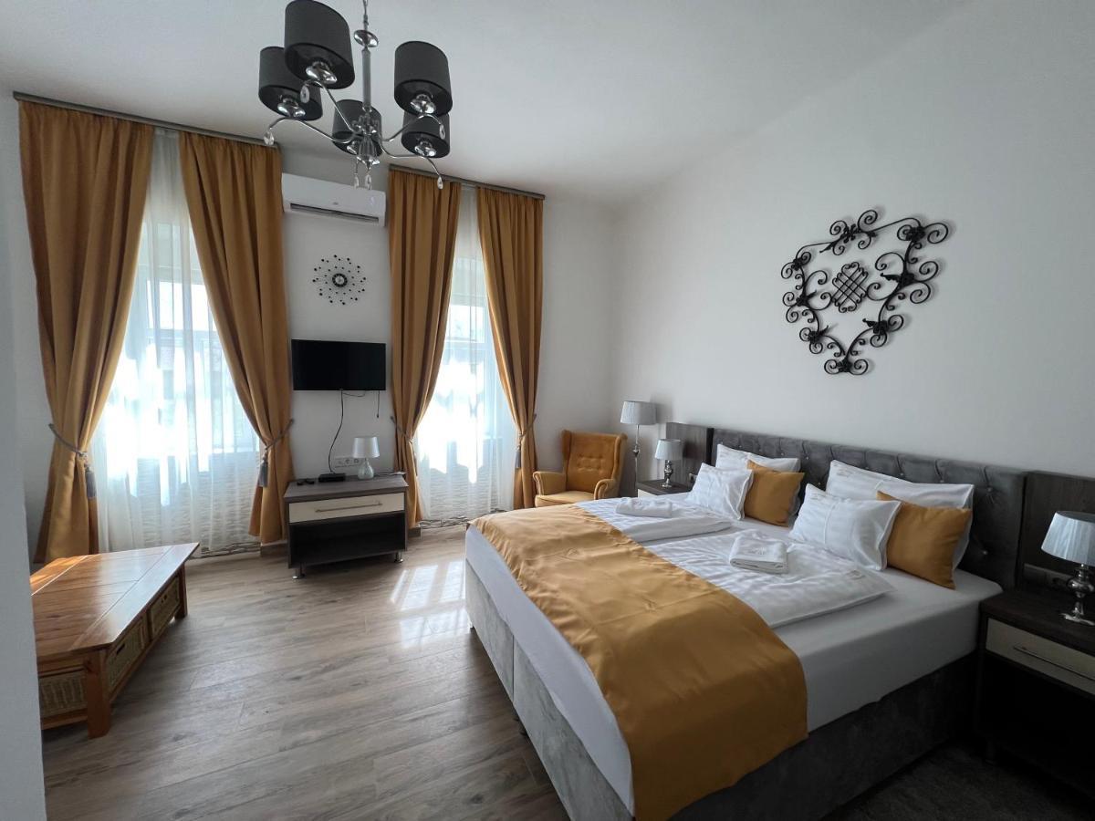 Kuria Vendeghaz Hotel โปรอสซโล ภายนอก รูปภาพ