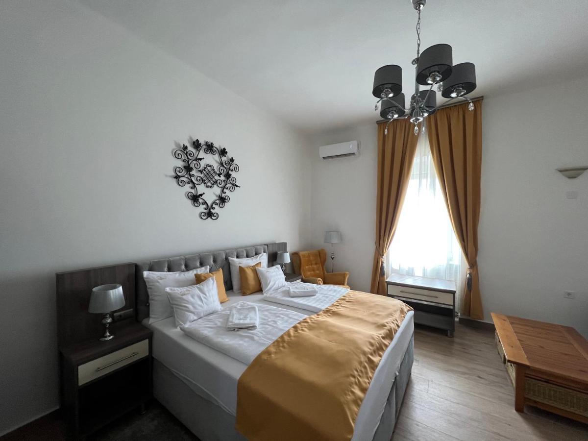 Kuria Vendeghaz Hotel โปรอสซโล ภายนอก รูปภาพ